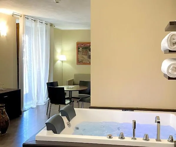 Bed & Breakfast Residenza Il Barone 4*